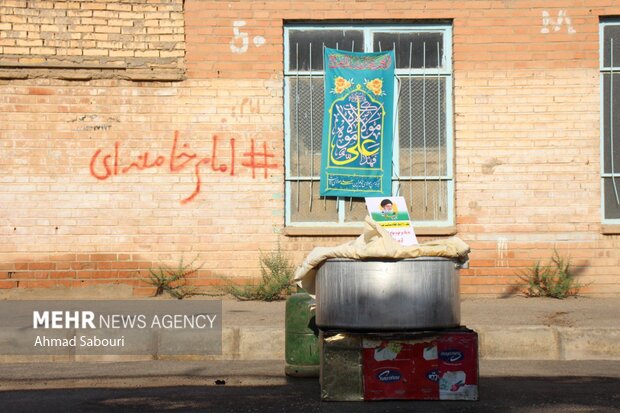 پخت ۷۲ دیگ غذا به مناسبت غدیر در سمنان