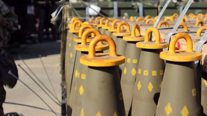 US to send Ukraine banned cluster munitions: officials