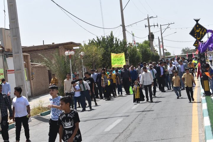 کاروان پیاده شادی عید غدیر در بهاباد به حرکت درآمد