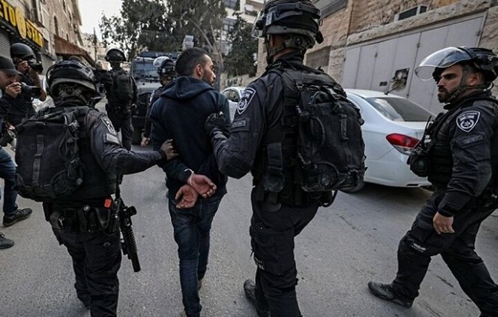 حضور ۵۰ هزار فلسطینی در نماز جمعه مسجدالاقصی