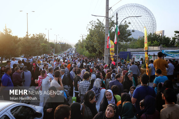 میهمانی کیلومتری عید غدیر در همدان
