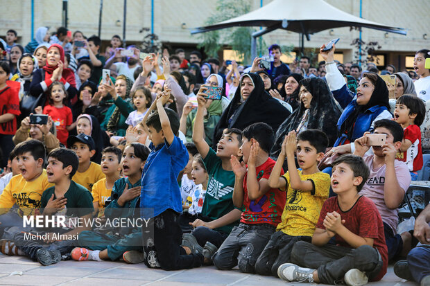 جشن بزرگ غدیر در <a href='https://sayeb.ir/tag/%d8%b2%d9%86%d8%ac%d8%a7%d9%86'>زنجان</a> 