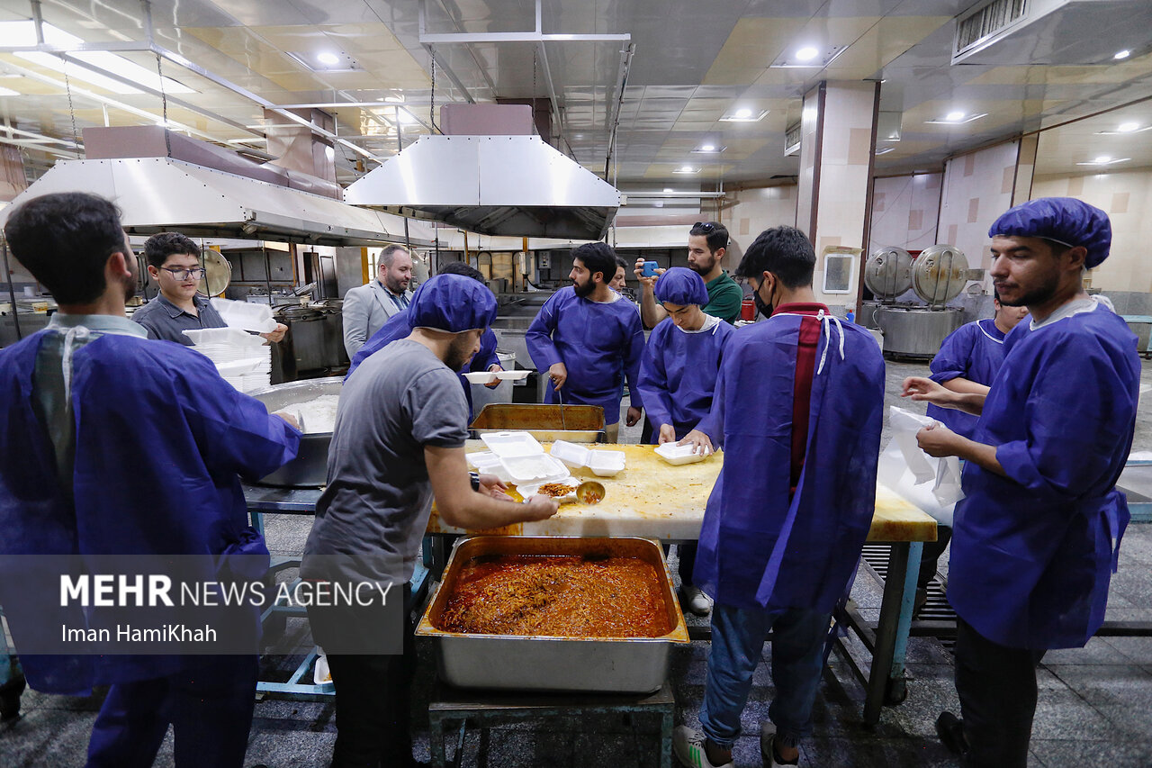 فعالیت ۲۰۰ آشپزخانه‌ طرح اطعام حسینی در البرز