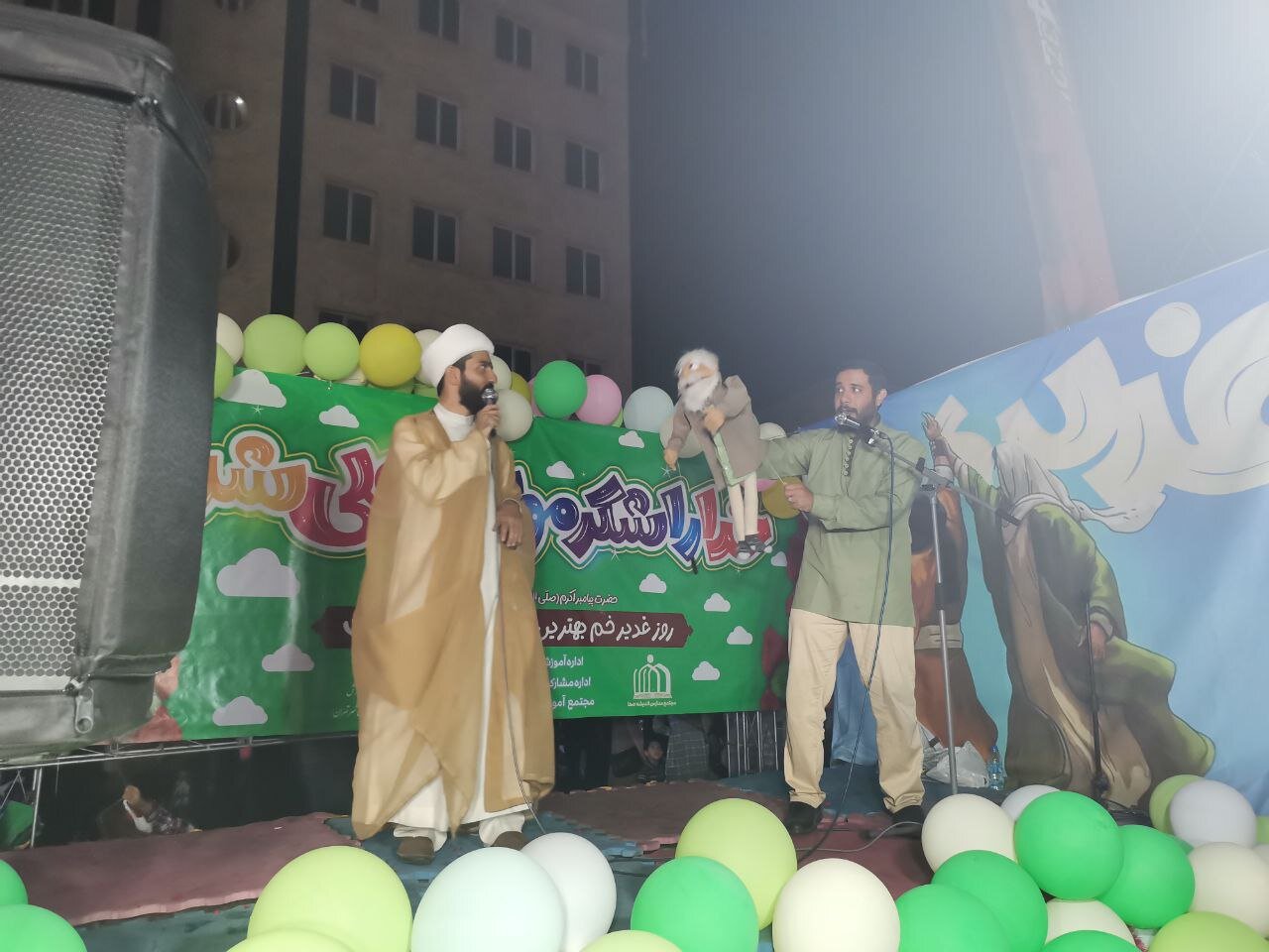 خصوصی رپورٹ؛ "دس کلومیٹر غدیری دسترخوان" تہرانیوں کی بڑی تعداد میں شرکت