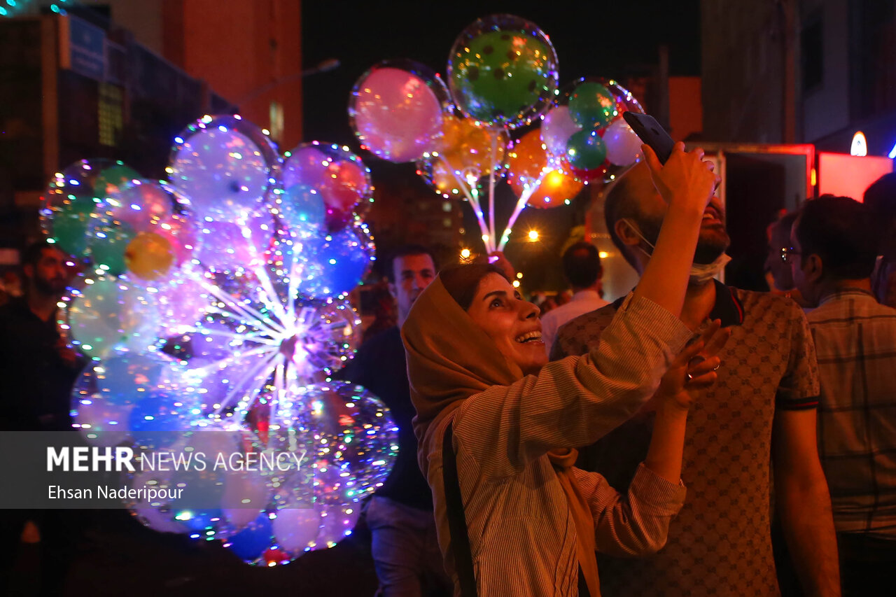ساعتها شوق و لبخند کودکانه در مهمونی ۱۰ کیلومتری