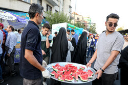 سنگ هم ببارد، ما می‌آییم/ دیگر زمانه اسلحه و جنگ نیست!