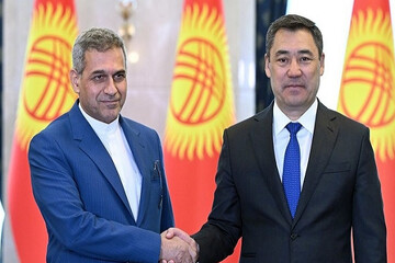 Kyrgyz president describes relations with Iran developing