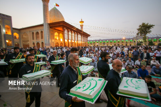 کاروان شادپیمایی عید غدیر در شیراز کاروان شادپیمایی عید غدیر در شیراز