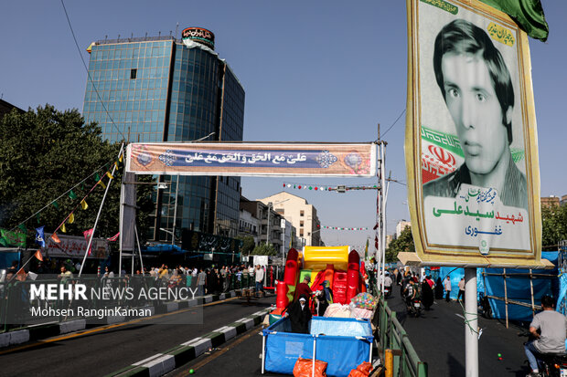 مردم تهران و محبان امیرالمومنین (ع) به منظور بزرگداشت واقعه غدیر خم بعدازظهر جمعه ۱۶ تیر ۱۴۰۲ در اجتماع «مهمونی ۱۰ کیلومتری» که از میدان امام حسین (ع) آغاز و در میدان آزادی به پایان می‌رسد، شرکت کردند