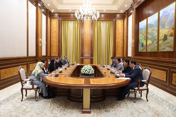 تأكيد إيراني اوزبكي على تعزيز التعاون بين البلدين