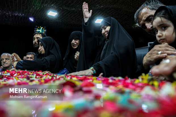 مراسم وداع با پیکر شهید مهدی اکبرپور روشن، عصر امروز یکشنبه ۱۸ تیرماه ۱۴۰۲ در معراج شهدای تهران برگزار شد
