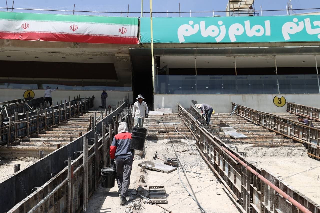 تصاویری از آخرین وضعیت بازسازی سکوهای ورزشگاه آزادی