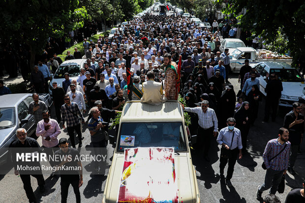 مراسم تشییع پیکر مطهر شهید مدافع حرم «مهدی اکبرپور روشن» صبح امروز دوشنبه ۱۹ تیر ۱۴۰۲ با حضور خانواده، هم‌رزمان و مردم شهیدپرور تهران در مسجد جامع ابوذر برگزار شد