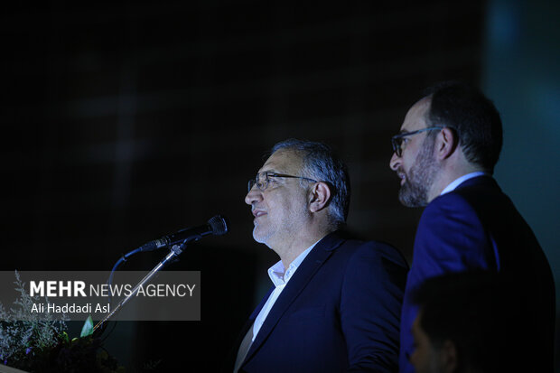 علیرضا زاکانی شهردار تهران  در جشن فرزندان غدیر حضور دارد