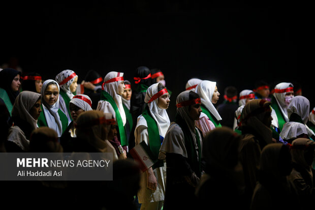جشن بزرگ فرزندان غدیر ویژه کودکان کار و خیابان به همت سازمان خدمات و مشارکت‌های اجتماعی شهرداری تهران صبح روز دوشنبه ۱۹ تیرماه ۱۴۰۲ و با حضور علیرضا زاکانی شهردار تهران و سید مرتضی بختیاری رئیس کمیته امداد امام خمینی (ره) در ورزشگاه آزادی برگزار شد