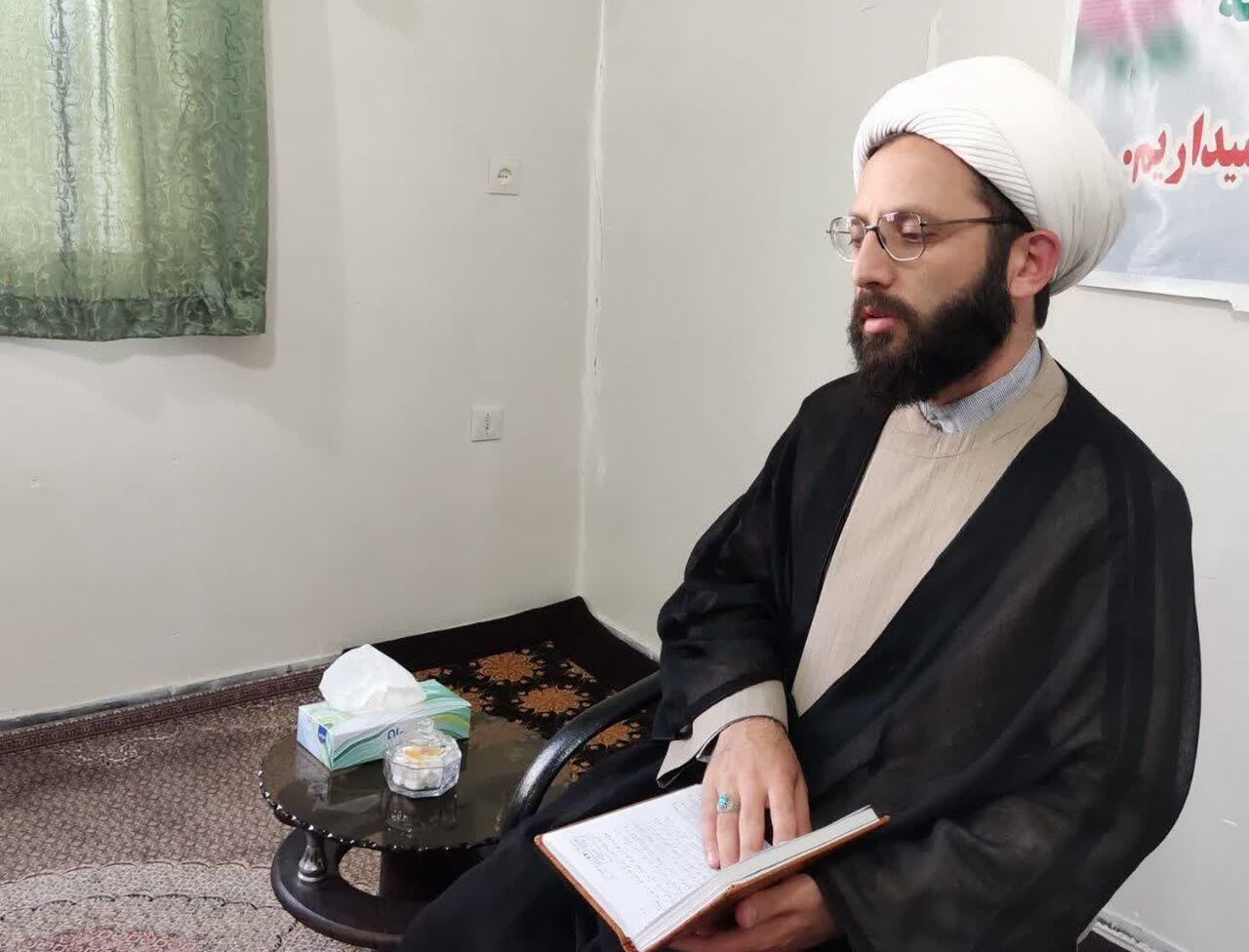 دشمن به دنبال تحریف ارزشهای اسلامی است دشمن به دنبال تحریف ارزشهای اسلامی است