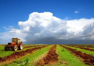 با هر گونه ساخت و ساز غیر مجاز در مزارع و مراتع بهار مقابله شود
