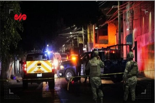 مردان نقابدار بازار بزرگ مکزیک را به آتش کشیدند/ ۹ نفر کشته شد