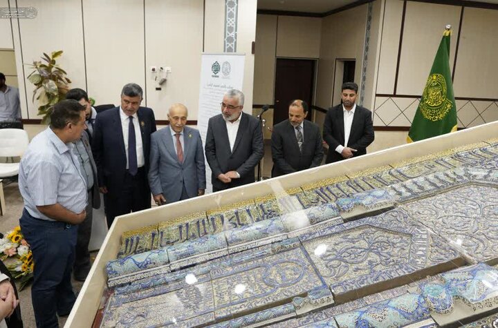 محراب «زرین فام» حرم امام علی (ع) مرمت شد