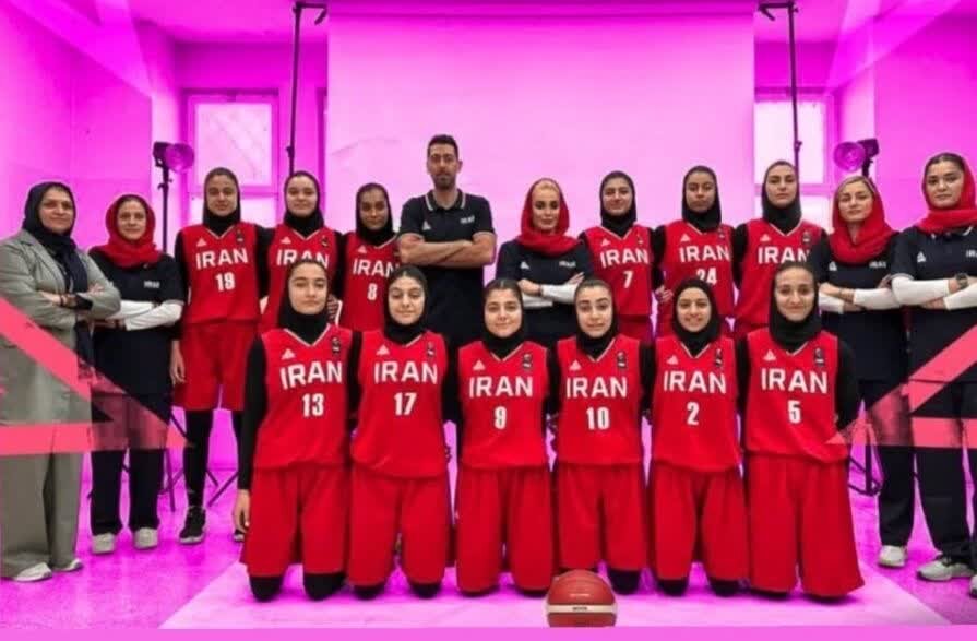 یک گلستانی در تیم ملی بسکتبال دختران