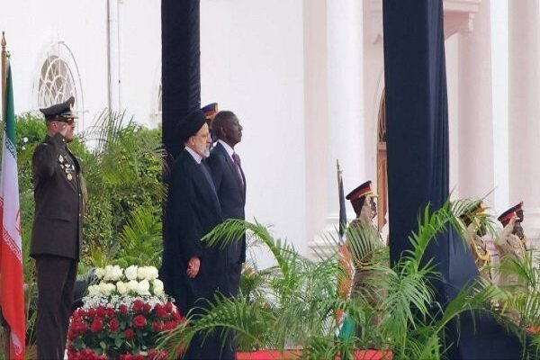 استقبال رسمی ویلیام روتو از رئیسی در کاخ ریاست جمهوری کنیا