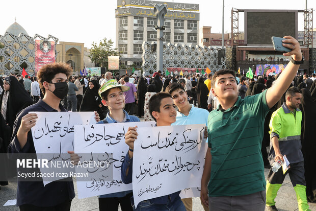 اجتماع بزرگ مردمی عفاف و حجاب در میدان امام حسین (ع) با هدف «دفاع از ارزش‌های دینی و انقلاب مردم مسلمان» به مناسبت سالروز کشتار خونین مسجد گوهرشاد و روز ملی عفاف و حجاب عصر امروز چهارشنبه ۲۱ تیر ماه ۱۴۰۲ با حضور پرشور مردم انقلابی مردم پایتخت در میدان آئینی امام حسین (ع) برگزار شد