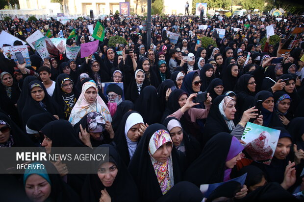 اجتماع مردمی عفاف و حجاب در اصفهان