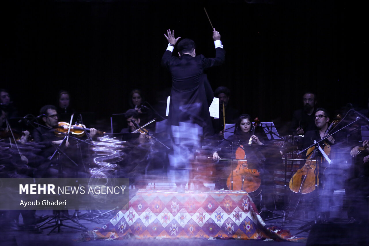 Mehr News Agency - Parvaz Homay opera in Kish