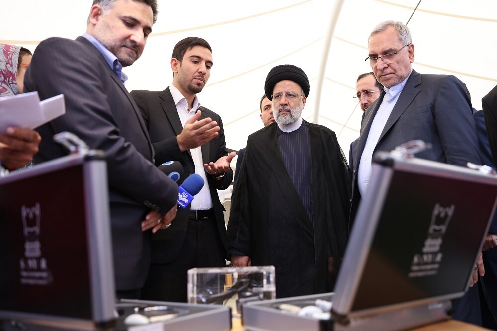 صدر رئیسی کا کینیا میں ایرانی ایجادات و ٹیکنالوجی مرکز کا دورہ