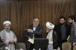 نشست ائمه جماعات ،کنشگران و فعالین فرهنگی قم با شهردار تهران