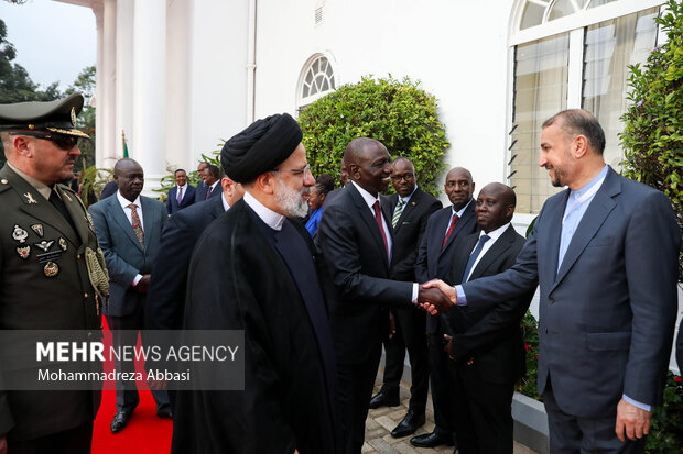 مراسم استقبال رسمی رئیس جمهور کنیا از رئیس جمهور ایران