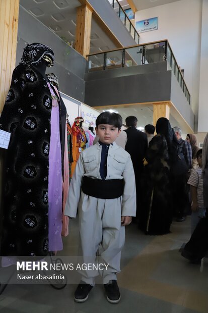 نمایشگاه مد و لباس کردی در سنندج