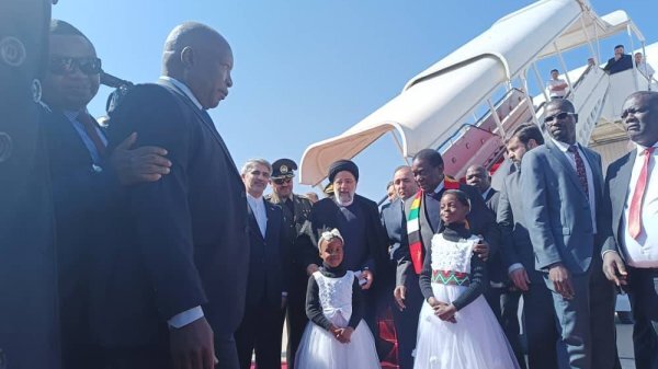 صدر رئیسی زمبابوے پہنچ گئے