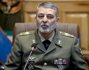 القائد العام للجيش يثمن جهود المؤسسات المدنية والعسكرية على تأمين الانتخابات