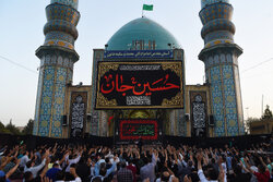 ایرانی شہر کرج میں استقبال محرم الحرام کی مناسبت سے مجلس عزاء