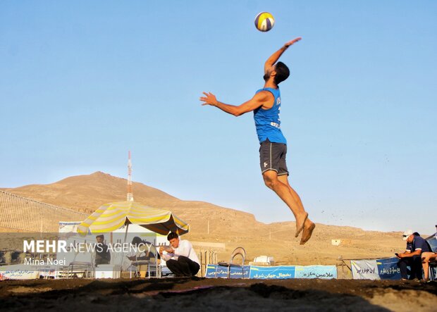 مسابقات والیبال ساحلی جایزه بزرگ دریاچه ارومیه 18