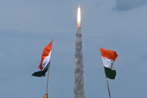 VIDEO: India launches unmanned spacecraft to land on moon