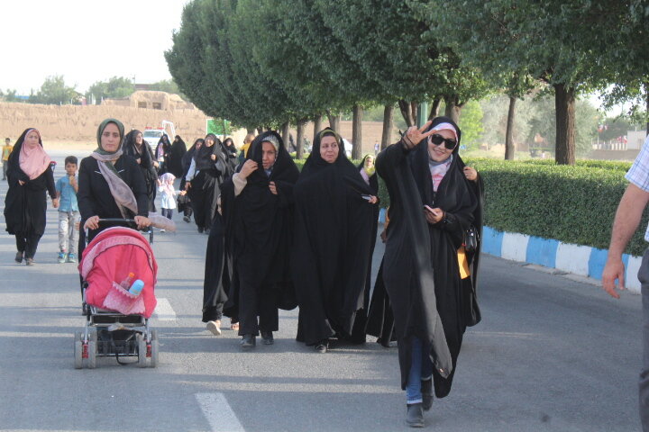 اجتماع مردمی «حریم خانواده» در فراهان برگزار شد