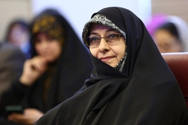 بانوان با مقاومت در جنگ اقتصادی موجب بالندگی و عزت ایران هستند