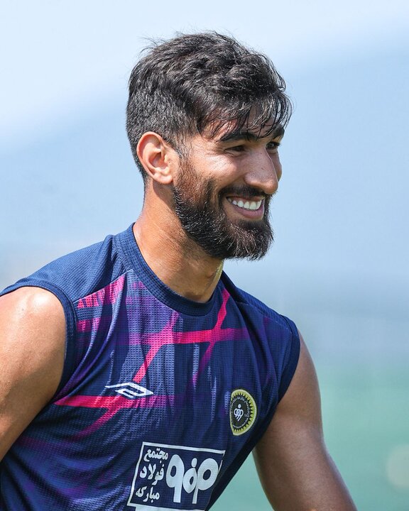 عکسهای سپاهان از مهاجم مدنظر پرسپولیس/ مغانلو خندان در ترکیه!