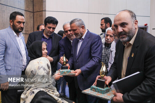 جشن بزرگداشت روز خانواده و تکریم بازنشستگان 19