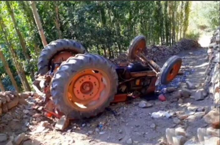۴ نفر بر اثر واژگونی تراکتور در روستای «پسین دره» بجنورد فوت شدند