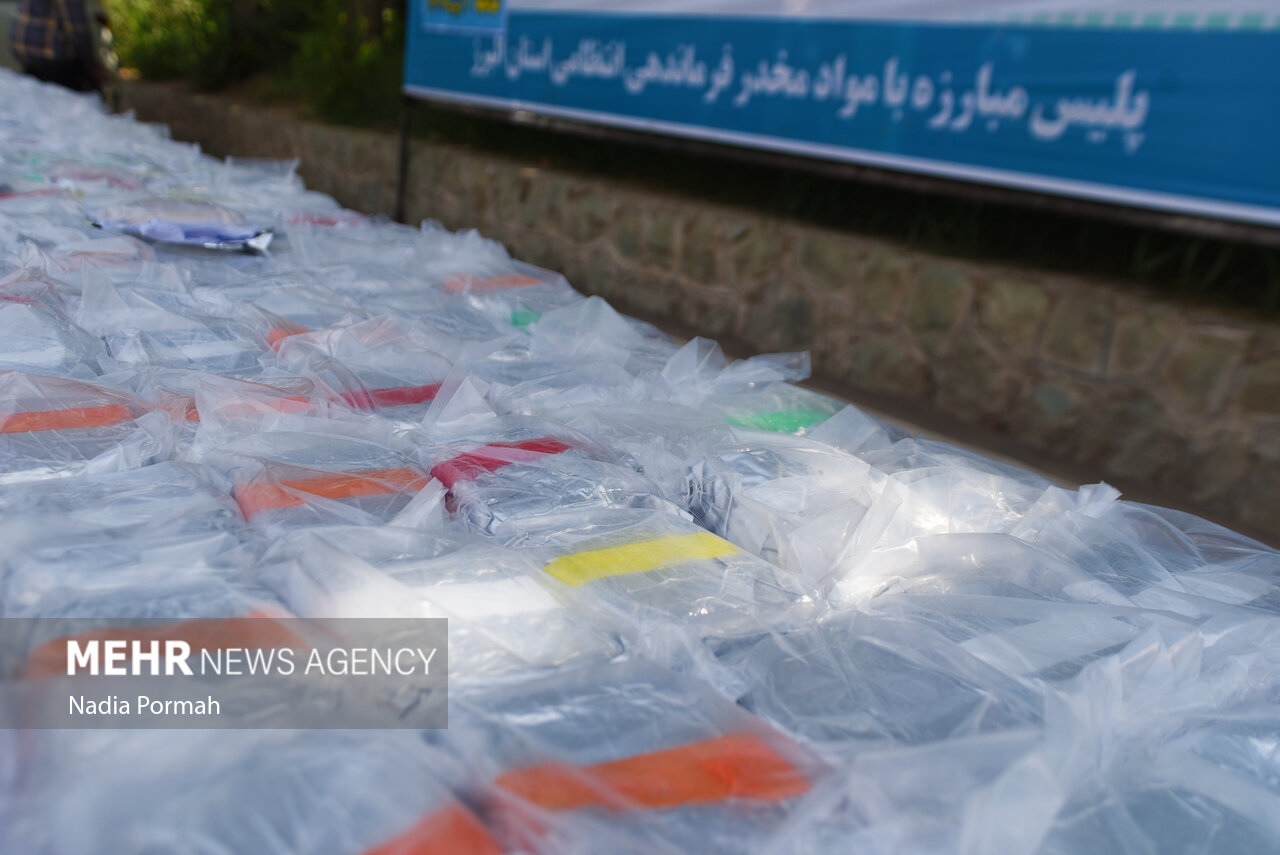 انهدام باند قاچاق مواد مخدر در اسلامشهر/۲۰۰ کیلوگرم شیشه کشف شد