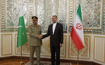 پاکستانی آرمی چیف اور ایرانی وزیر خارجہ کی ملاقات