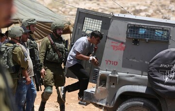 وسط اشتباكات مسلحة… إصابة مواطن في عقبة جبر وحملة اعتقالات واسعة في الضفة الغربية