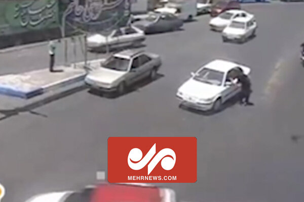 تصاویری از لحظه تصادف اتوبوس با چند خودرو در تبریز