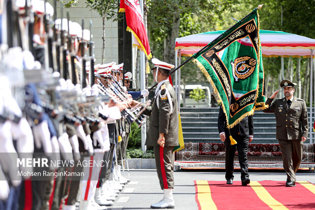 دیدار وزرای دفاع ایران و بولیوی