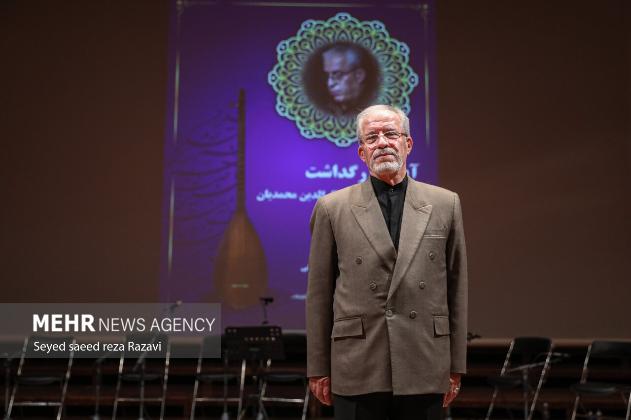 خواننده «مردان خدا» نشان درجه یک هنری دریافت کرد/نکوداشت یک خاطره