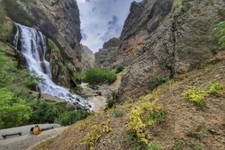 سقوط و مرگ گردشگر اصفهانی در منطقه آبشار آب پری نور