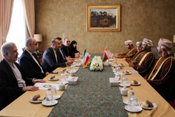تہران میں عمانی اور ایرانی وزرائے خارجہ کی ملاقات